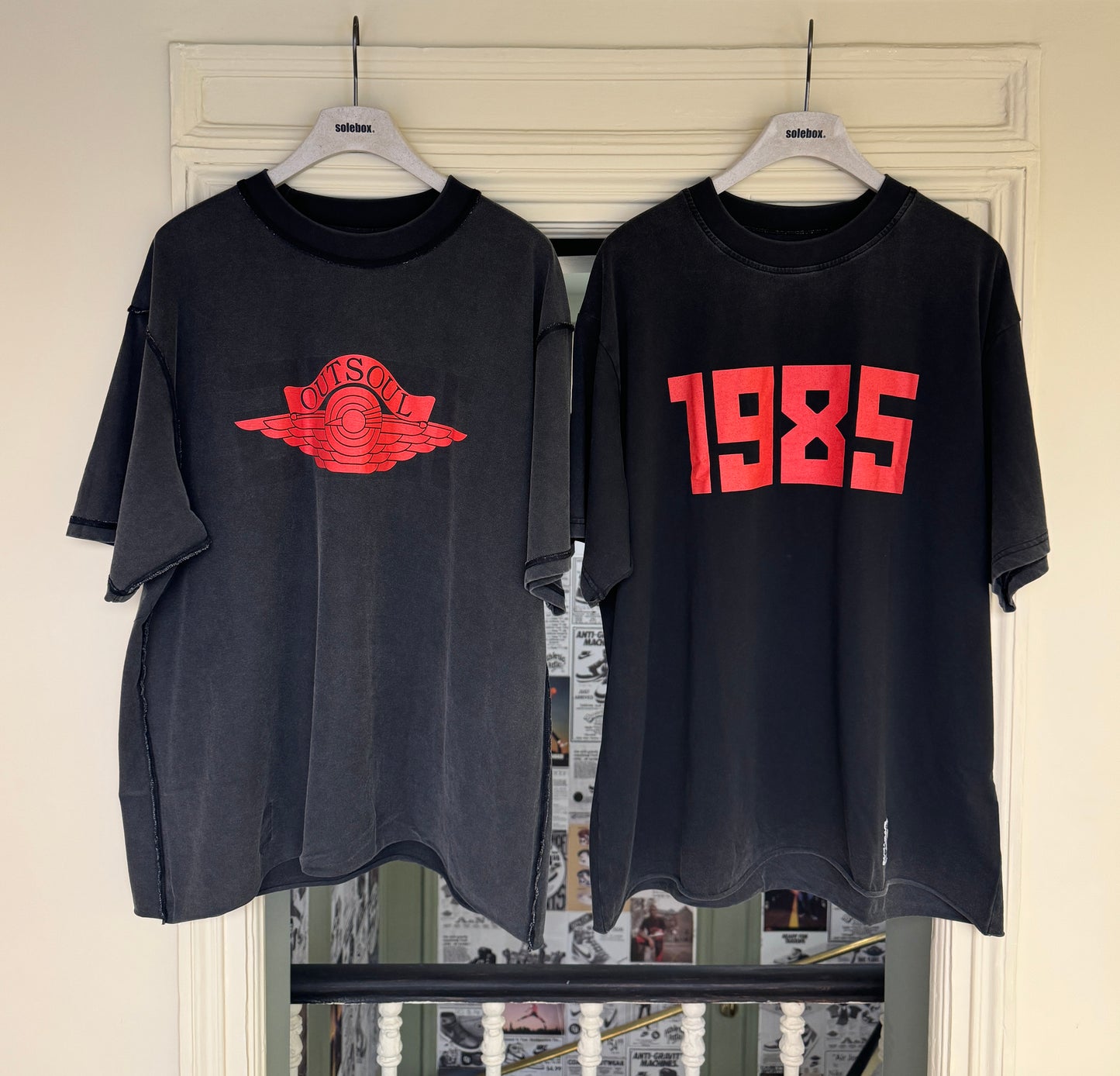BRED WINGS LOGO REVERSIBLE TEE